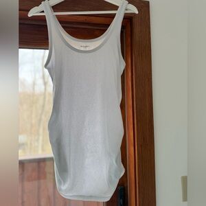 Old Navy 2-pack Ribbed White and Black Maternity Tank Tops